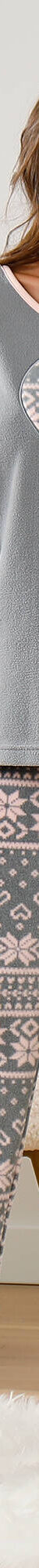 Pyjama pantalon imprimé coeur, maille polaire (gris / rose) Pyjama pantalon imprimé coeur, maille polaire (gris / rose)